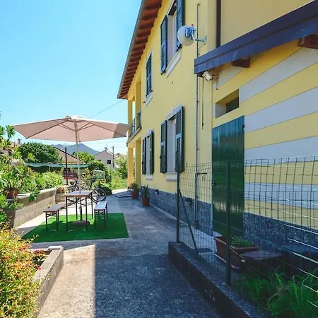 Casa Da Santina - Trilocale Con Giardino